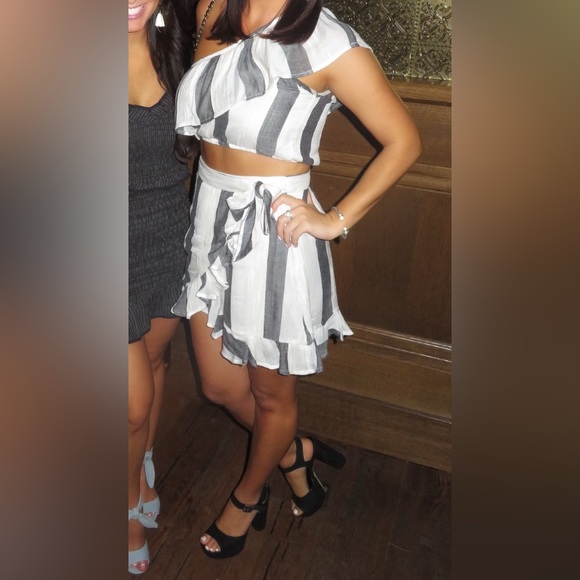L*Space Black and White Striped Mini Skirt - Picture 1 of 10